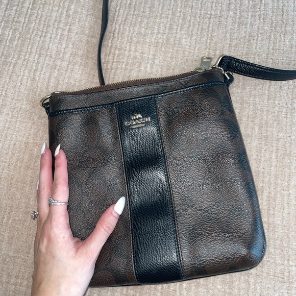 Coach Crossbody - Picture 2 of 4